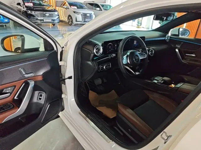 Mercedes-Benz A-Class — Фото автомобиля 15