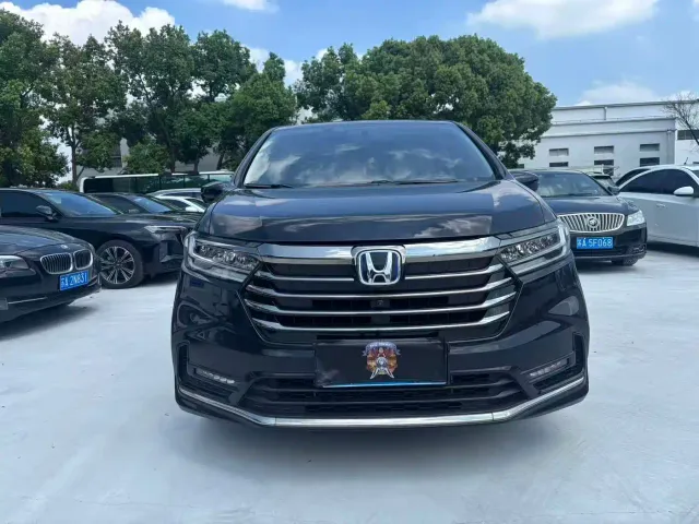 Honda Odyssey — Фото автомобиля 2