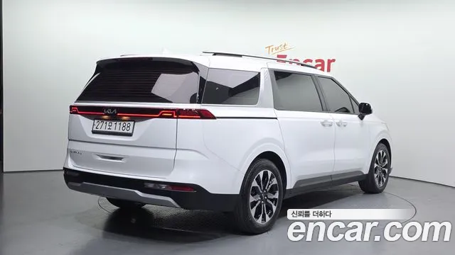 Kia Canival Carnival 4 поколение Дизель 9 мест Prestige — Фото автомобиля 2