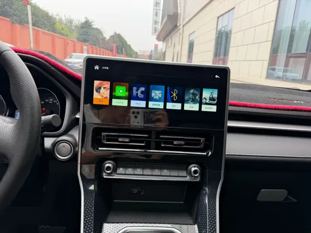 Haval M6 — Фото автомобиля 10