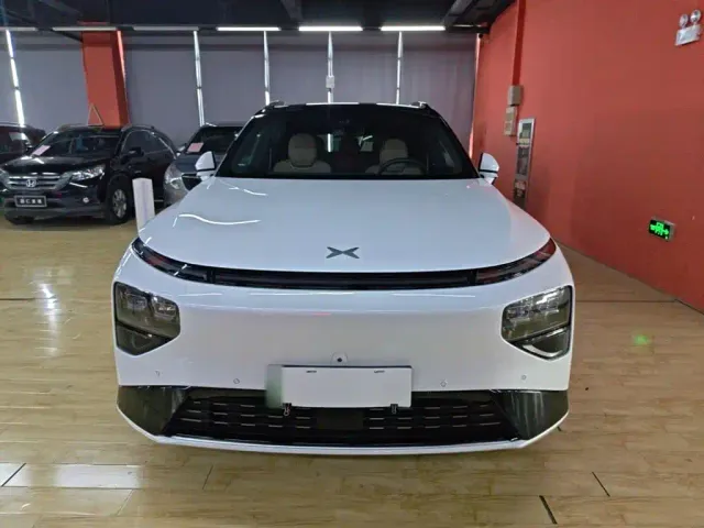 Xpeng G9 — Фото автомобиля 2