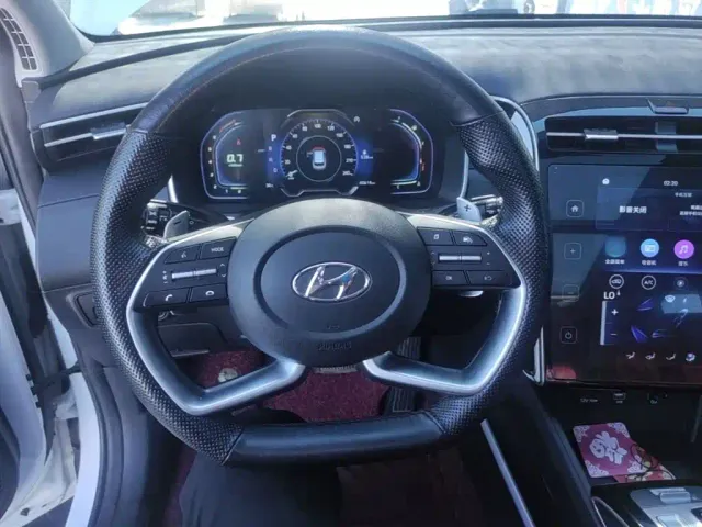 Hyundai Tucson — Фото автомобиля 10