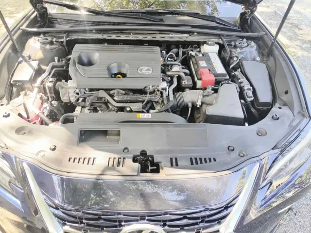 Lexus ES — Фото автомобиля 3