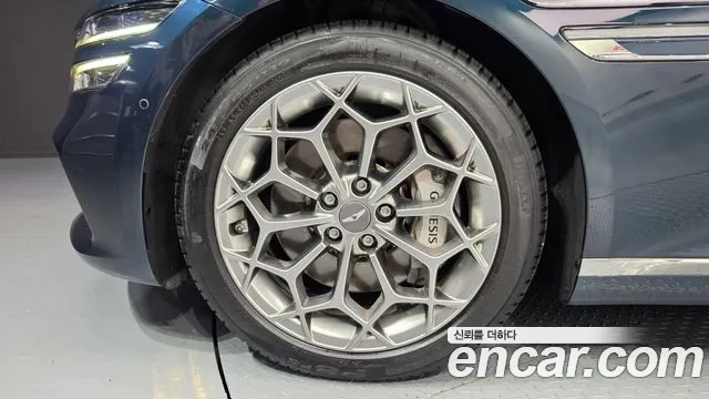 Genesis G80 Бензин 2.5 турбо AWD — Фото автомобиля 5