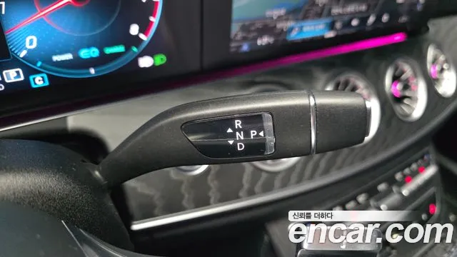 Mercedes-Benz E-Class — Фото автомобиля 9