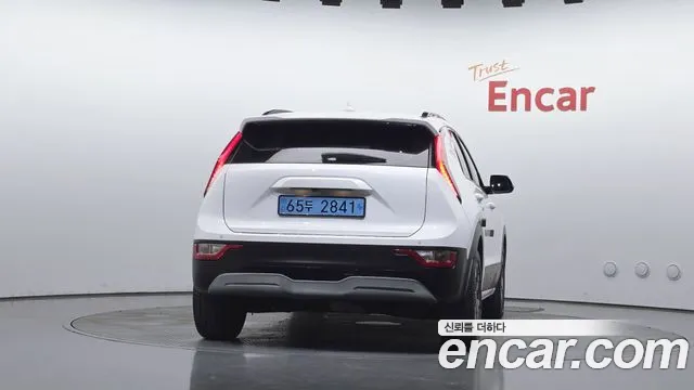 Kia Niro — Фото автомобиля 4