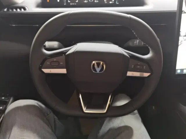 Changan Eado — Фото автомобиля 10