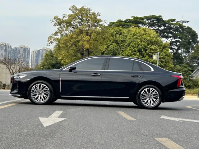 Hongqi H5 — Фото автомобиля 7