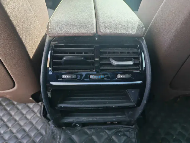 BMW 5 Series — Фото автомобиля 16