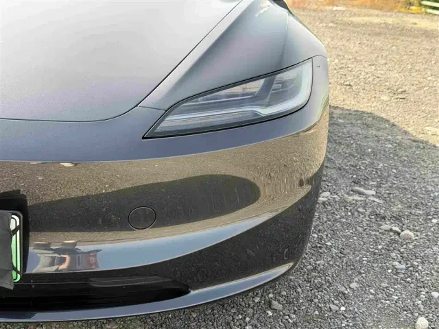 Tesla Model 3 — Фото автомобиля 13