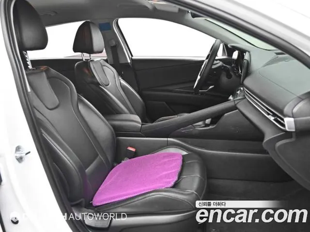Hyundai AVANTE Avante (CN7) — Фото автомобиля 10