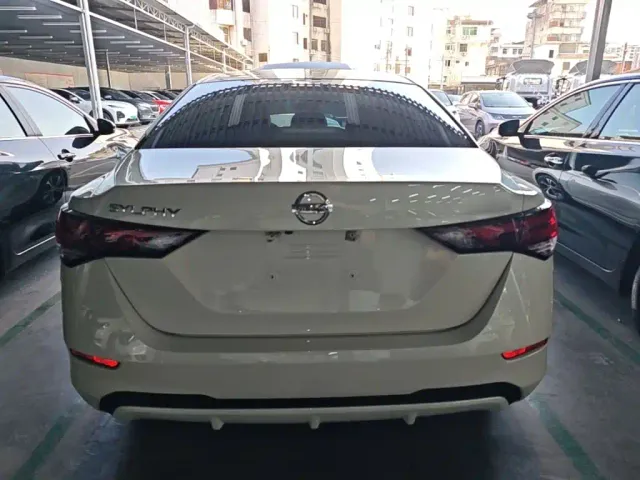 Nissan Sylphy — Фото автомобиля 5