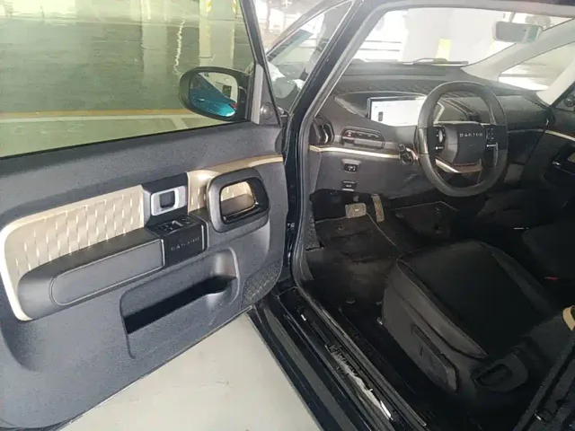 Baojun KiWi EV — Фото автомобиля 15