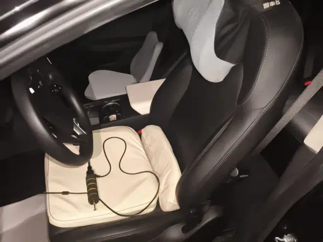 Tesla Model 3 — Фото автомобиля 11