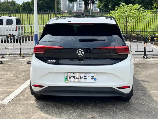 Volkswagen ID.3 — Фото автомобиля 15