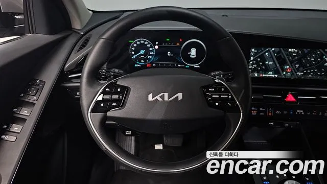 Kia Niro — Фото автомобиля 12