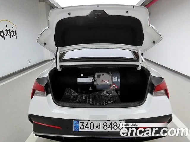Hyundai Avante — Фото автомобиля 5