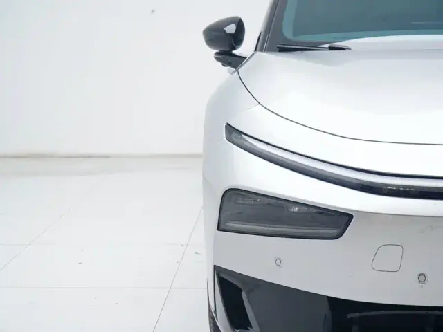 Xpeng P7+ — Фото автомобиля 19