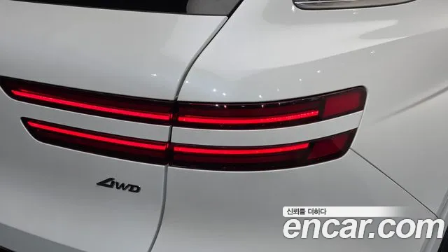 Genesis GV70 — Фото автомобиля 8