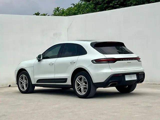 Porsche Macan — Фото автомобиля 4