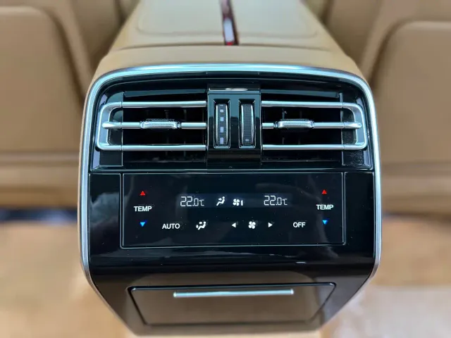 Hongqi H9 — Фото автомобиля 25