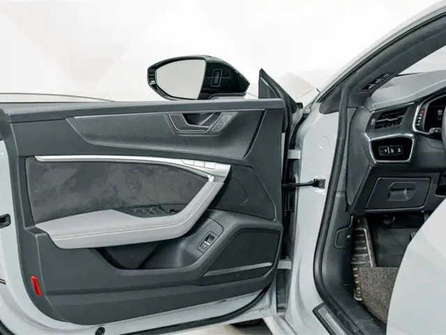 Audi A7L — Фото автомобиля 16