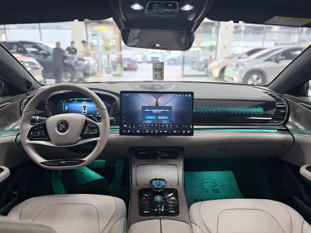 BYD Han — Фото автомобиля 9