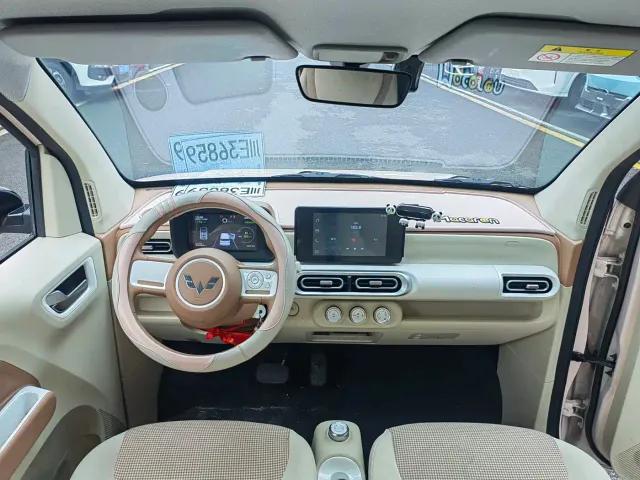 Wuling Hongguang Mini EV — Фото автомобиля 6