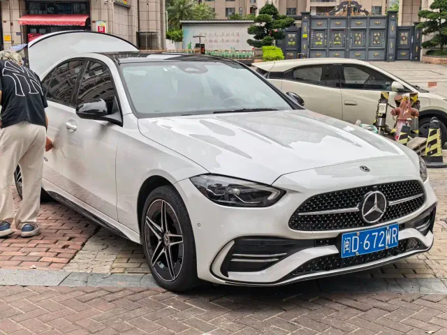Mercedes-Benz C-Class — Фото автомобиля 3