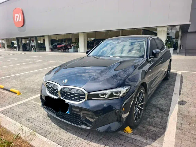 Фотография автомобиля — BMW 3 Series