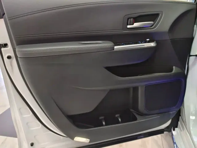 Toyota Sienna — Фото автомобиля 5