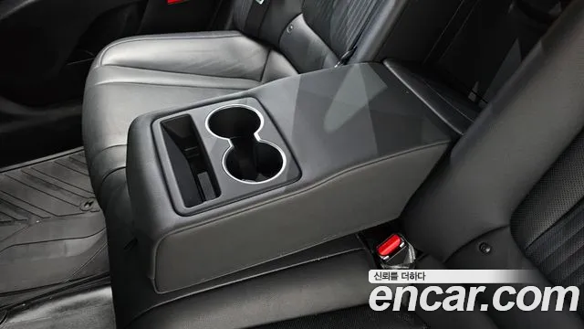 Hyundai Grandeur GN7 — Фото автомобиля 30
