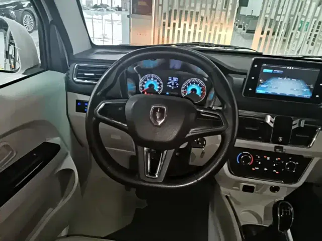 Jinbei New Hiace X30L — Фото автомобиля 10
