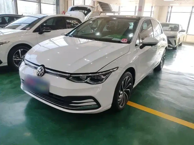 Фотография автомобиля — Volkswagen Golf