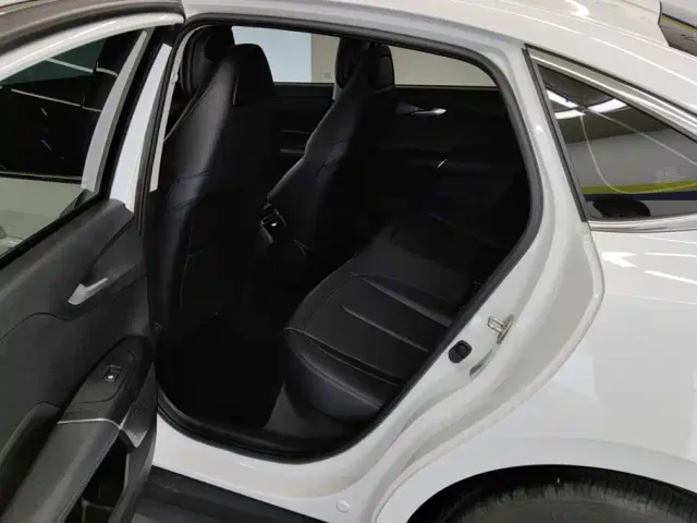 Changan Eado — Фото автомобиля 11