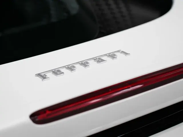 Ferrari SF90 — Фото автомобиля 19