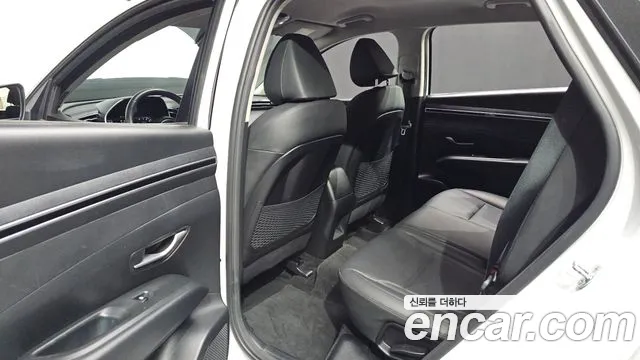 Hyundai Tucson Tucson (NX4) Бензин 1.6 турбо 2WD — Фото автомобиля 11