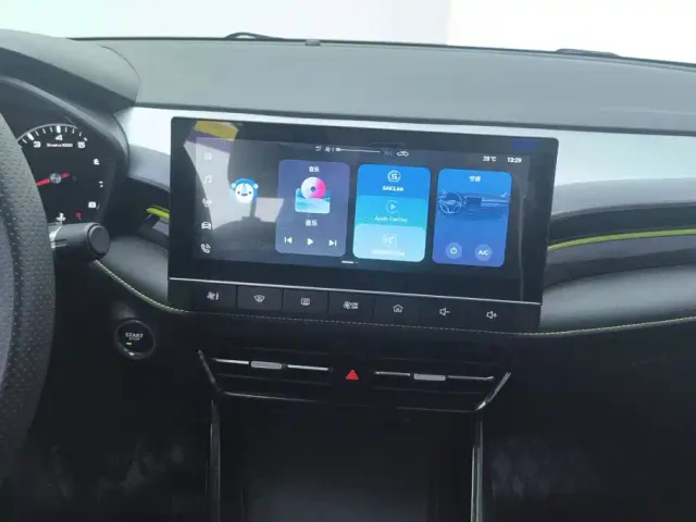 Roewe i5 — Фото автомобиля 13
