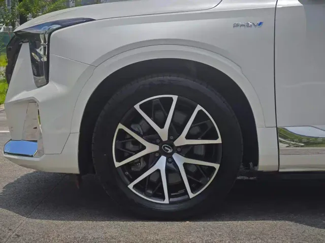 GAC Trumpchi ES9 — Фото автомобиля 5