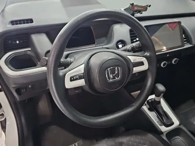 Honda Fit — Фото автомобиля 15