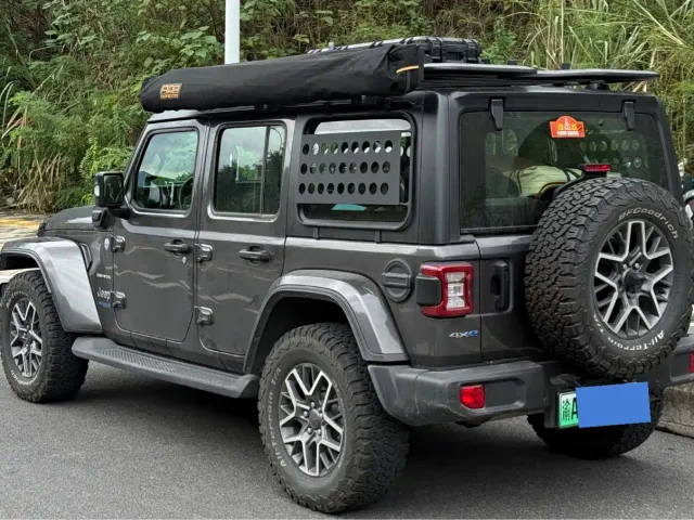 Jeep Wrangler 4xe — Фото автомобиля 4