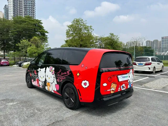Li Auto MEGA — Фото автомобиля 8