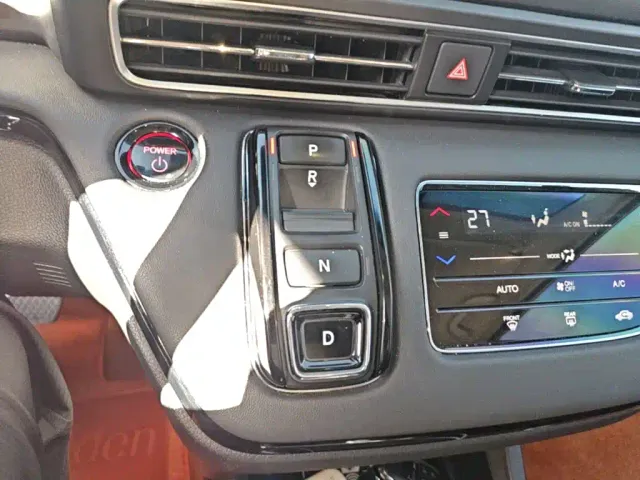 Honda Odyssey — Фото автомобиля 13