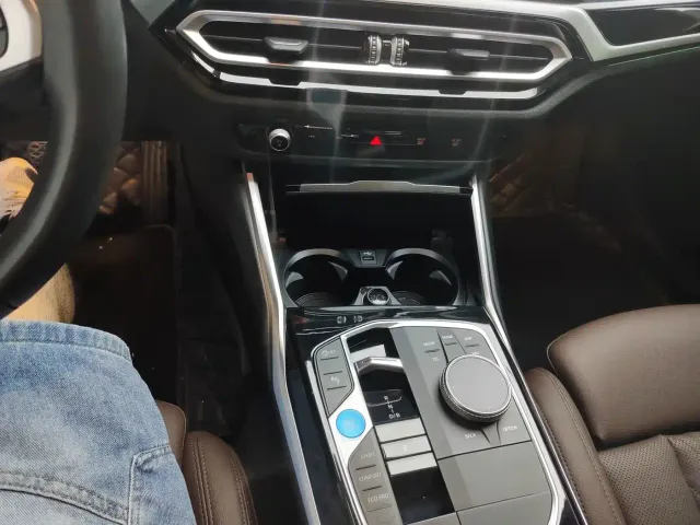 BMW i3 — Фото автомобиля 6