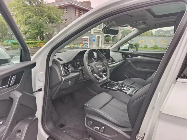 Audi Q5L — Фото автомобиля 4