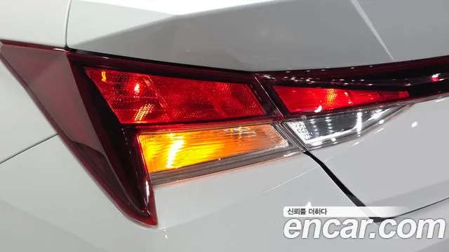 Hyundai Avante CN7 — Фото автомобиля 8