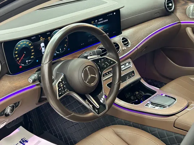Mercedes-Benz E-Class — Фото автомобиля 10