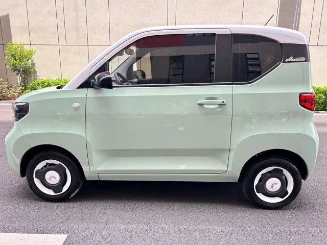 Wuling Hongguang Mini EV — Фото автомобиля 12