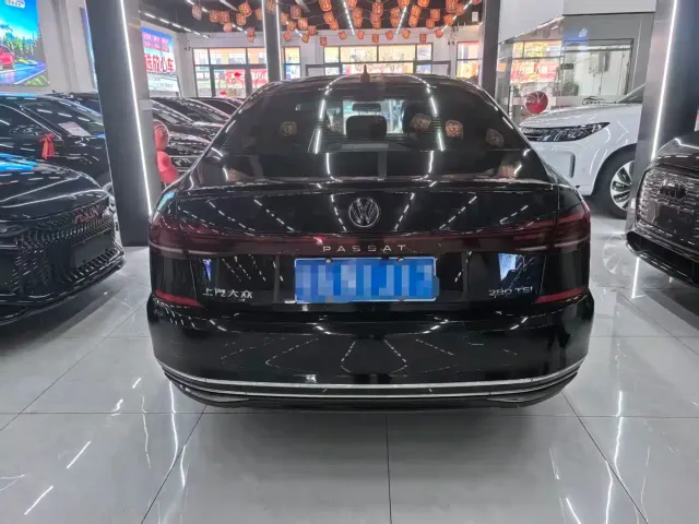 Volkswagen Passat — Фото автомобиля 5