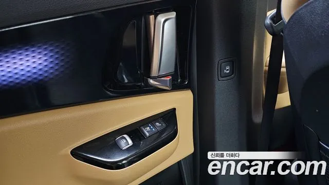 Kia Canival Carnival 4 поколение 7 мест Signature — Фото автомобиля 18